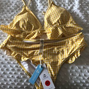 Cupshe size M 2 piece suit. Never been worn!